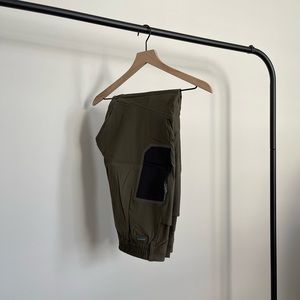 Lululemon Licensed to Train Joggers size 33